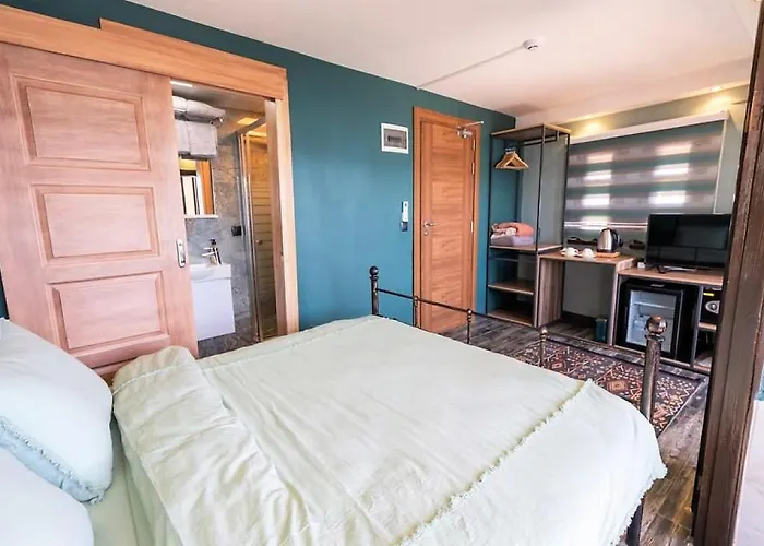 Liman Deluxe Hotel